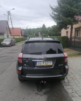 Toyota RAV4 cena 39900 przebieg: 181500, rok produkcji 2010 z Gliwice małe 67